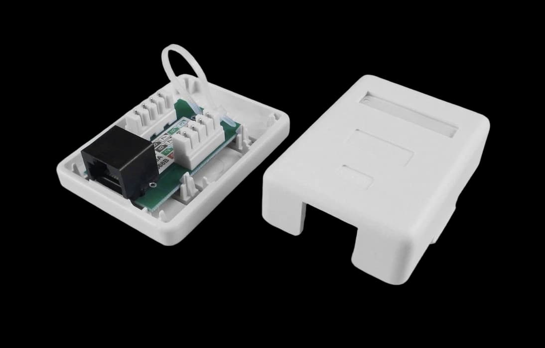 430230 Hyperline SB1-1-8P8C-C5e-WH Розетка компьютерная RJ-45(8P8C), категория 5e, одинарная, внешняя, Dual IDC