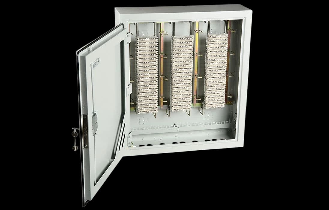 Шкаф ШРН-В/600-Р, 600 пар, плинты ПВТ-10 ССД