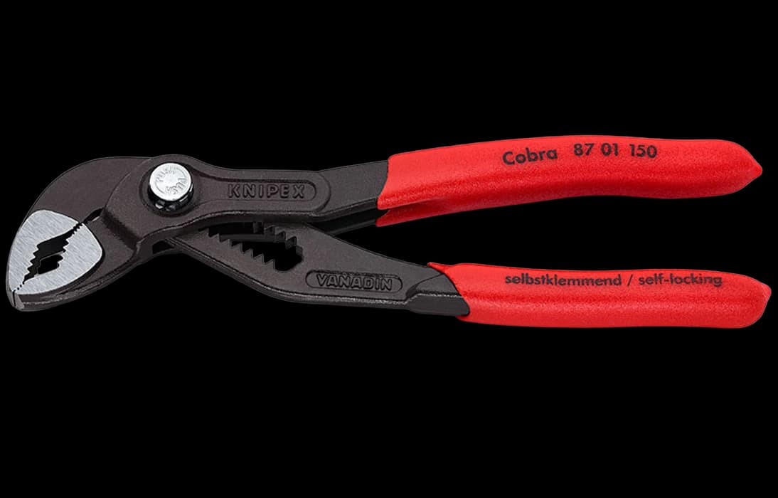 KN-8701150 COBRA® клещи переставные, зев 32 мм, длина 150 мм, фосфатированные, обливные ручки