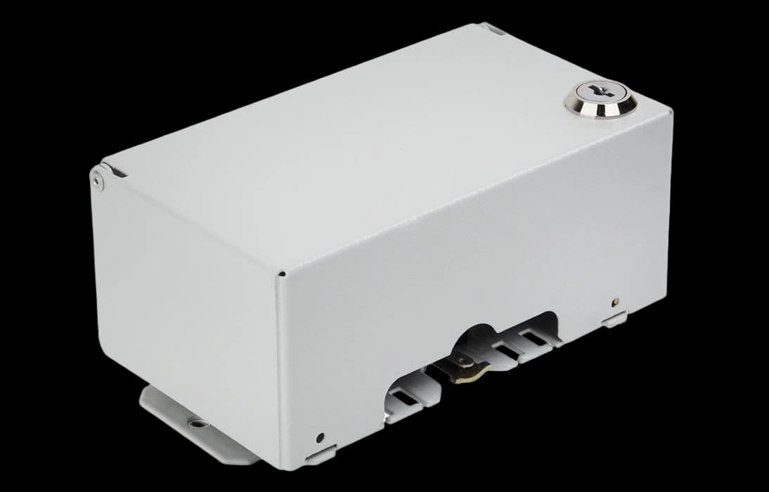 Коробка КРТМ-В/20-Р плинт ПВТ, замок, ключ универсальный ССД