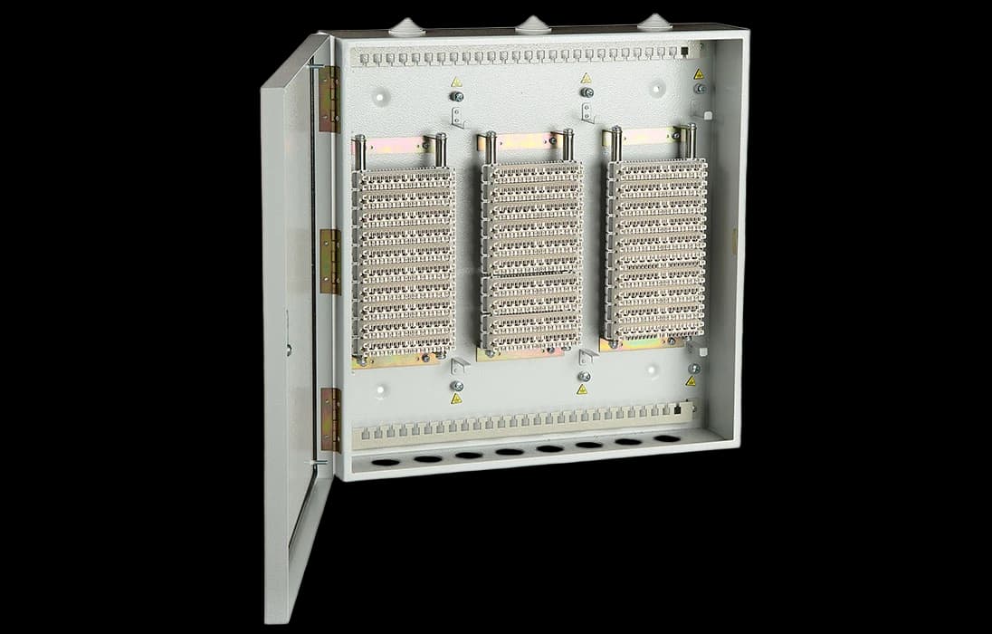 Шкаф ШРН-В/300-Р 300 пар, плинты ПВТ-10Р-5е ССД
