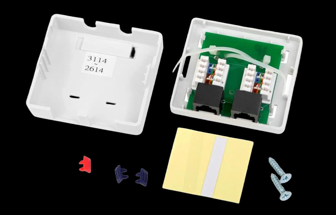 30813 Hyperline SB2-2-8P8C-C6-SH-WH Розетка компьютерная RJ-45(8P8C), категория 6, экранированная, двойная, внешняя, Dual IDC