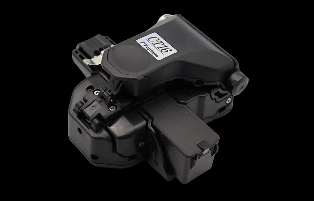 Прецизионный скалыватель Fujikura CT-16 с контейнером для сбора осколков волокна