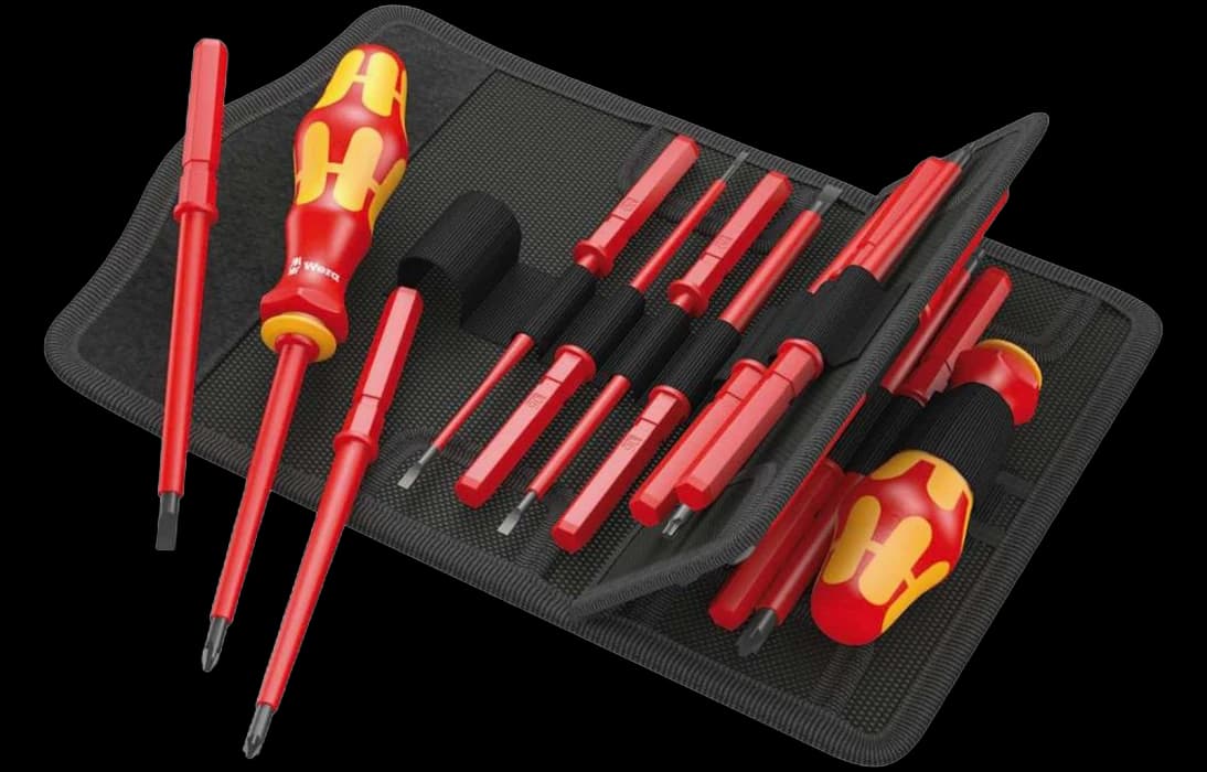 WE-059030	Kraftform Kompakt VDE 17 Universal 1 Набор насадок с 2 отвёртками-битодержателями, 17 пр.