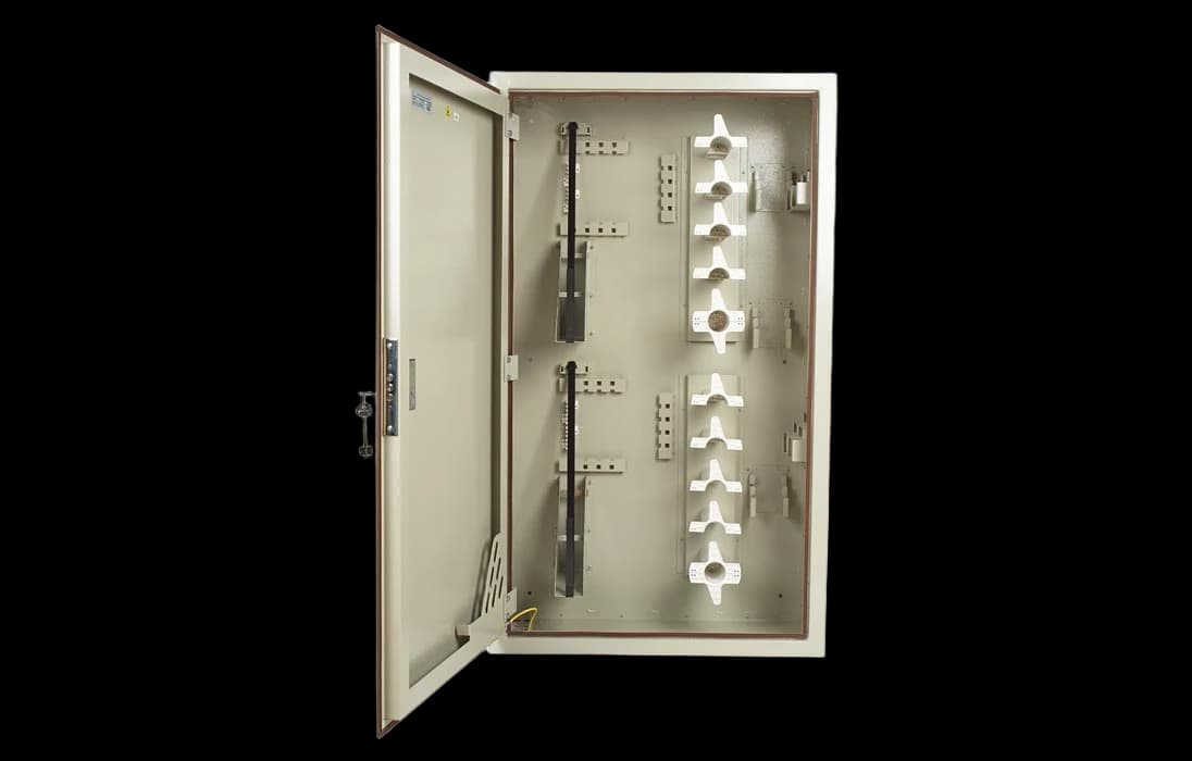 Кросс ШКОН-КПВ-640(20) с кронштейном и органайзером (корпус) ССД