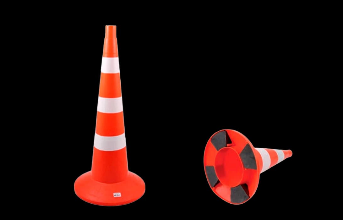 Конус сигнальный КС 3.10.0 с 3 светоотражаемыми полосами и утяжелителем (для аэропортов)