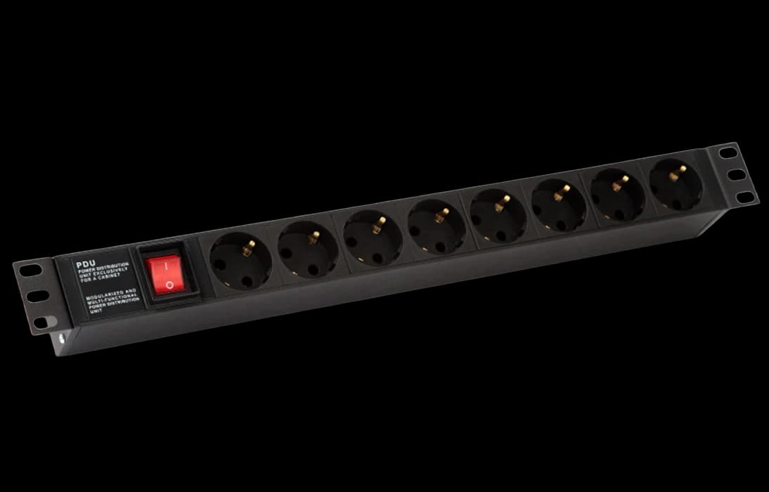 255002 Hyperline SHE19-8SH-S-IEC Блок розеток для 19" шкафов, горизонтальный, с выключателем с подсветкой, 8 розеток Schuko (10А), 250В, без кабеля пи