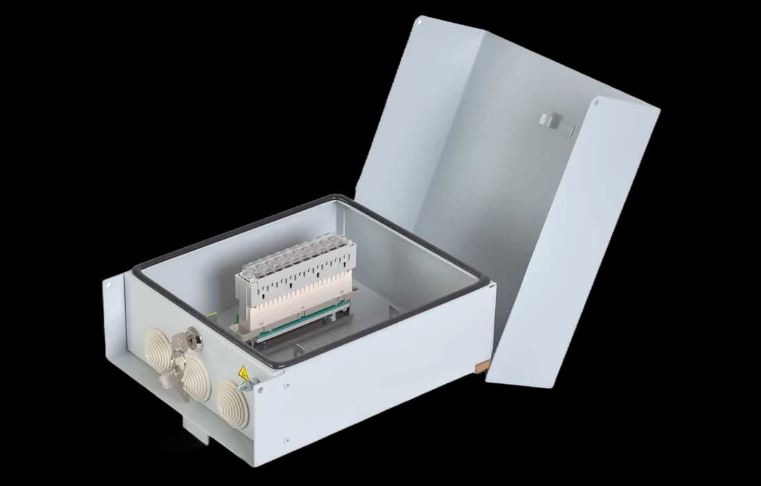 Ящик кабельный ЯКГ-20/10-Р, Плинт с винтовыми клеммами, с магазином защиты ССД