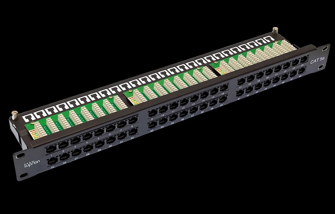 10-0406 SUPRLAN Патч-панель высокой плотности 19'. 48 портов RJ-45. UTP. Cat.5e. 1U 